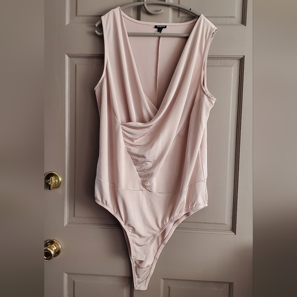 TORRID CHAMPAGNE STUDIO KNIT SURPLICE BODYSUIT - Picture 3 of 7